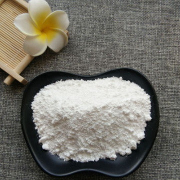 Le butyrate de sodium de C4H7O2Na saupoudrent 70% blanc plus le bacille licheniformis